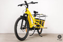 Vue de face du Vélo cargo électrique Yuba Spicy Curry Jaune