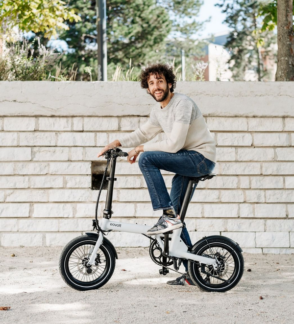 Présentation d'un vélo électrique Eovolt Uto : composants et équipements