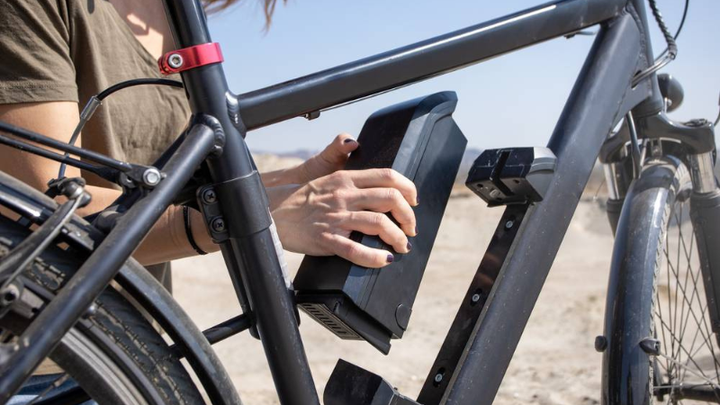 Comment bien stocker la batterie de son vélo électrique en été ? Les conseils de Rutile