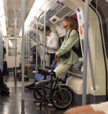Les vélo pliant maintenant autorisés dans le métro Parisien !