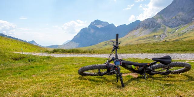 Quel VTT électrique choisir pour la montagne ?