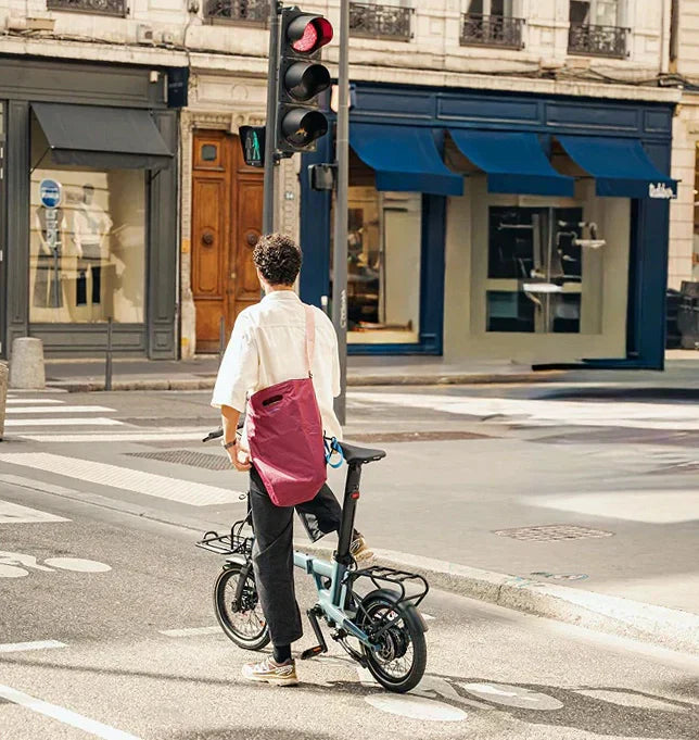 Comparaison entre les vélos pliants électriques Uto Pro20 et Pro16 ?
