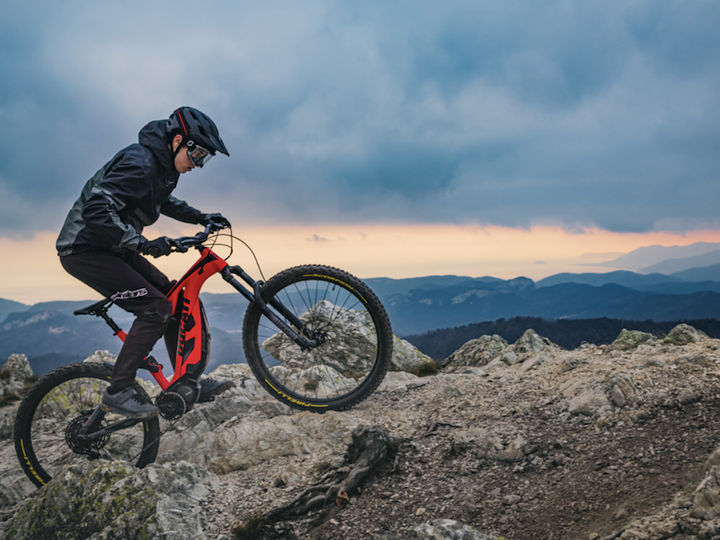 VTT électrique VS VTT musculaire ? Pourquoi le VTT électrique est l'avenir du trail