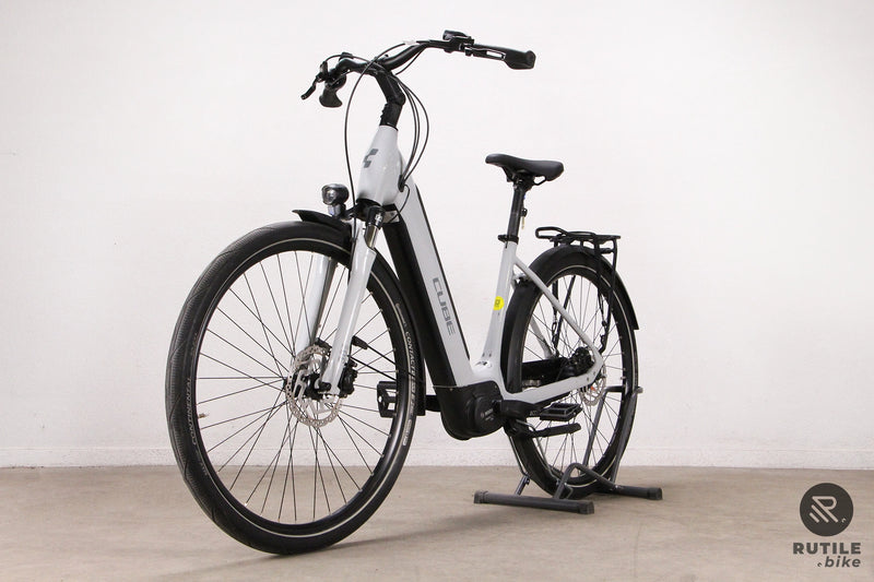 Vélo électrique Cube Supreme Hybrid ONE 400 Vélo électrique ville - Rutile
