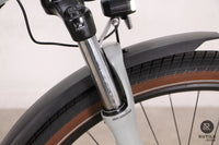 Vélo électrique Cube Touring Hybrid Pro 625 Vélo électrique vtc - Rutile