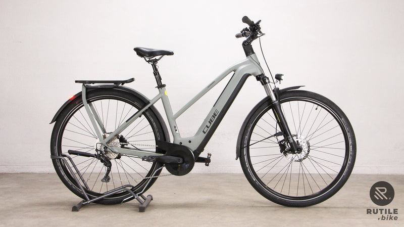 Cube Kathmandu Hybrid ONE 750