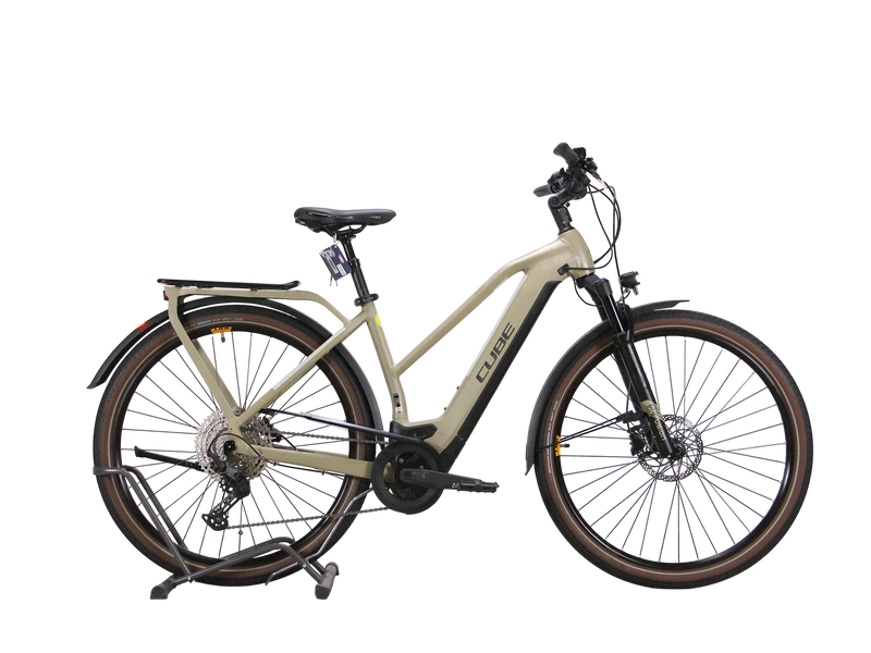 Cube Kathmandu Hybrid Pro 625