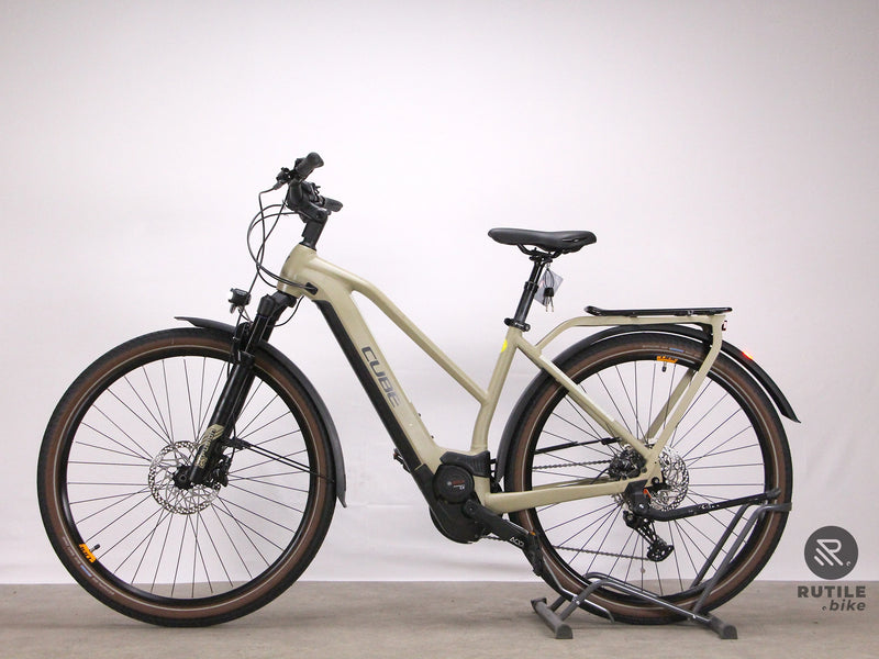 Cube Kathmandu Hybrid Pro 625