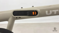 UTO PRO16 Taupe Satin