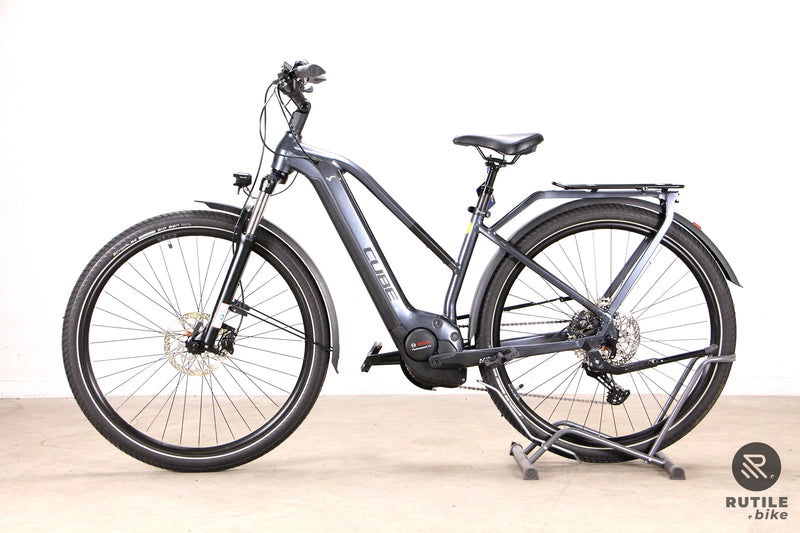 Vélo électrique Cube Touring Hybrid Pro 500 Vélo électrique ville - Rutile