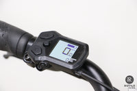 écran du Vélo cargo longtail électrique Yuba Kombi Orange tout équipé